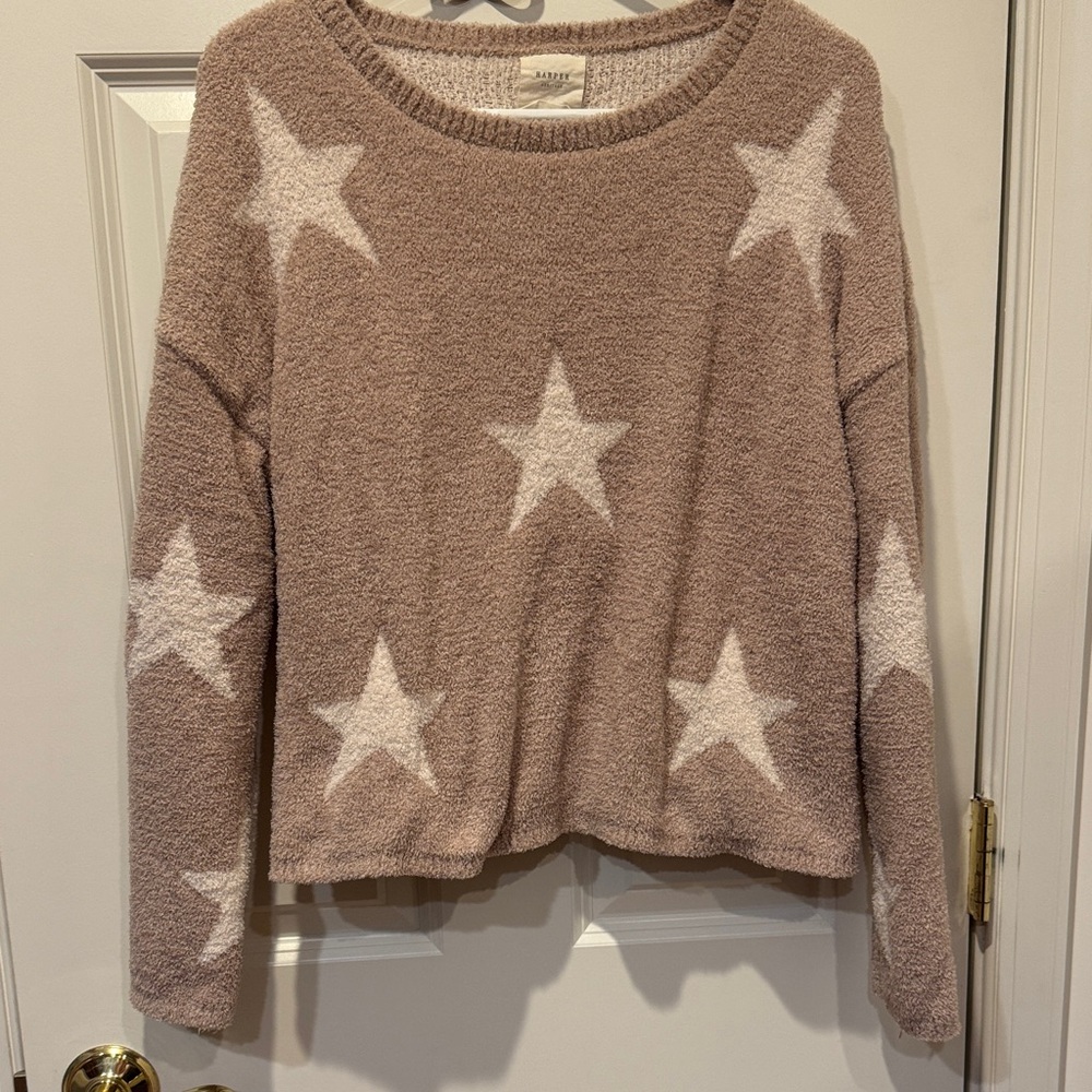 Harper Heritage Cozy Star Pattern Sweater in Brown and Beige, size Small
